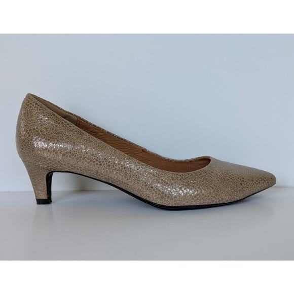 Sofft Metallic Gold Bronze Reptile Kitten Heels Pumps Size 7.5 M - Picture 2 of 6